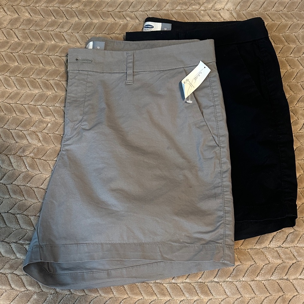 Old Navy Women's Black and Gray Shorts - 2 Pack